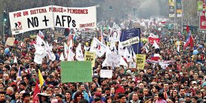 Más de un millón de personas participan en marchas contra las AFP en todo Chile