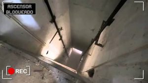 Este hombre pasó el susto de su vida en un ascensor