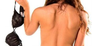 Braless, la tendencia de andar sin sostén se impone en el mundo del espectáculo