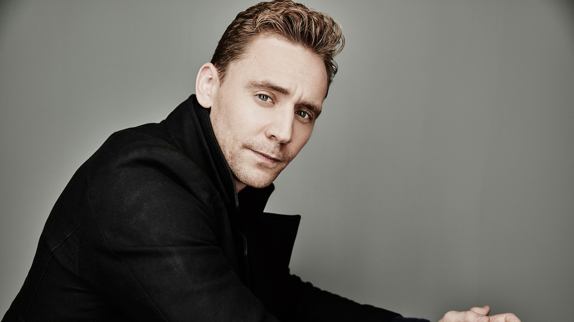 ¡Por fin! Tom Hiddleston cayó en las redes de Instagram