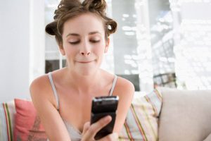 Fingió tener un novio en redes sociales y todos le creyeron