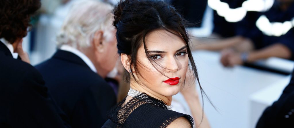 Kendall Jenner en alfombra de 4edit