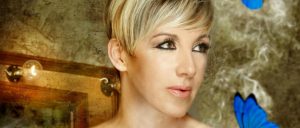 El atrevido beso de Ana Torroja y una cantante mexicana para defender la diversidad sexual