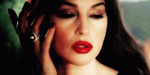 ¡Mina verdadera! Monica Bellucci posa desnuda a sus 51 años