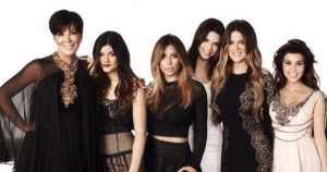 ¿Se casa una de las Kardashian?