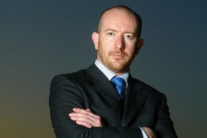 Publican foto de Rafael Garay y su supuesta polola rumana