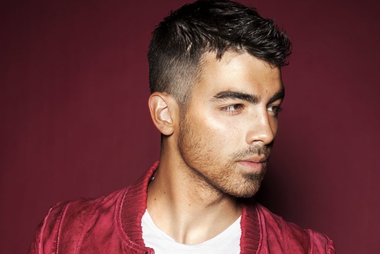 ¡Ups! Así se disculpó Joe Jonas al revelar con quién perdió su virginidad