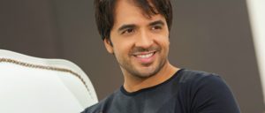 ¿Luis Fonsi ahora es modelo?