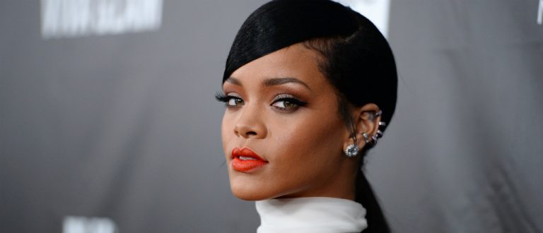¿Igualitos? Rihanna presentó a su papá en redes sociales