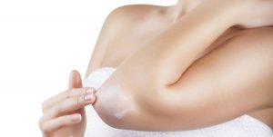 ¡Sigue estos consejos para tener codos hidratados y suaves!