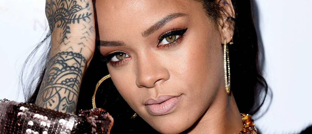 ¡Se pasó! Este es el radical cambio de look de Rihanna