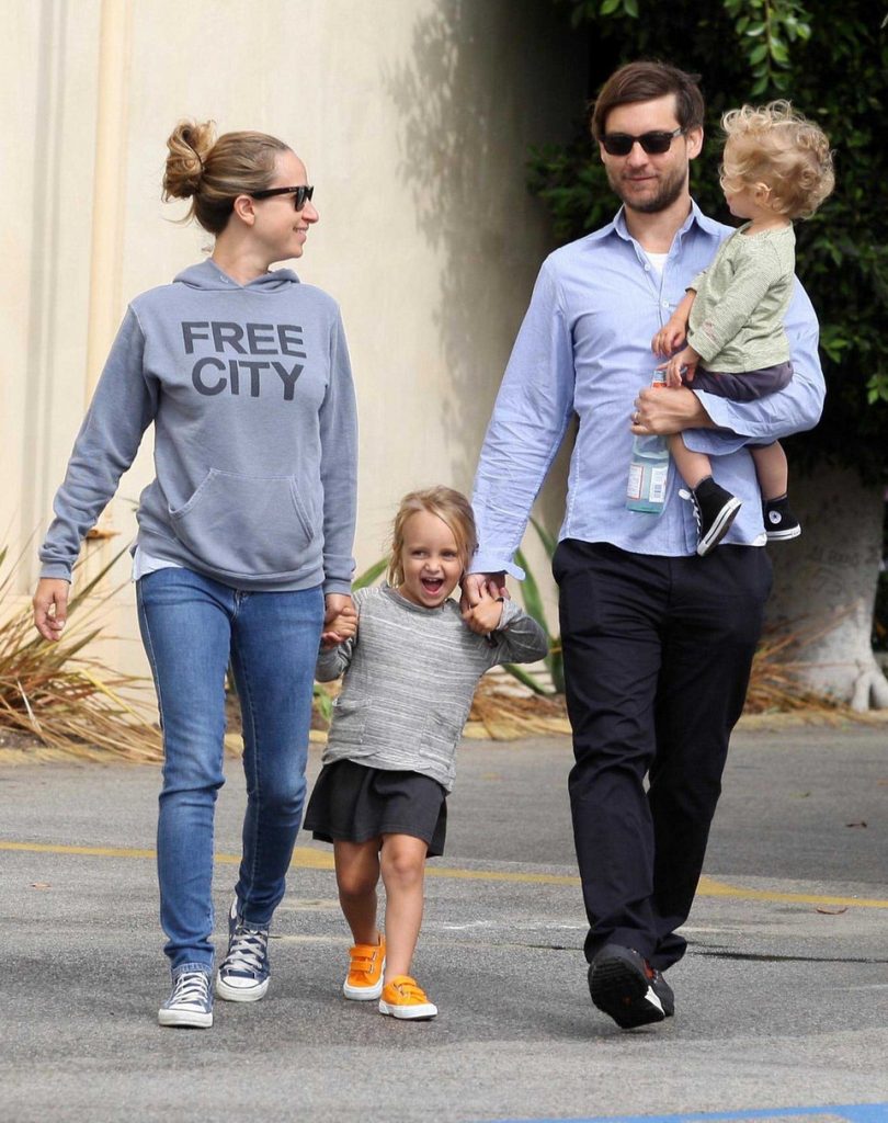 08-29-10 Brentwood, CA Actor Tobey Maguire his wife Jennifer Meyer and their two children Ruby and Otis seen out for breakfast at A Voltre Sante in Brentwood, CA... Non-Exclusive Pix by Flynet ©2010 818-307-4813 Nicolas 310-869-0177 Scott