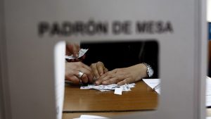 Estos son los famosos que les tocó ser vocales de mesa en las elecciones municipales