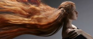 ¿Qué es el síndrome de Rapunzel que lleva a arrancarse y comerse el pelo?