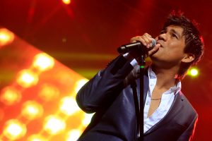 Como nuevo: Américo anuncia show en Chile tras exitosa operación