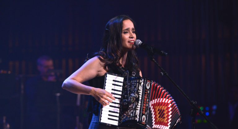 ¡Las 11 mejores canciones de Julieta Venegas para celebrar su cumpleaños!