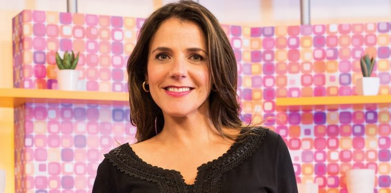 Julia Vial se encuentra en cuarentena preventiva por coronavirus