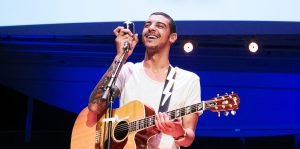 Manuel Medrano se presenta por primera vez en Chile