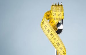 ¿Perder peso comiendo? Conoce los alimentos que te nutren y son bajos en calorías