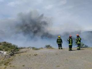 #FMDOSTeInforma Declaran alerta roja por incendio en Pudahuel