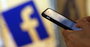 Facebook prepara nueva función para reencantar al público más joven