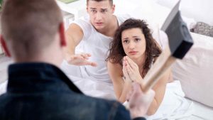 Estudio revela cuándo y con qué conocido es probable que te sean infiel