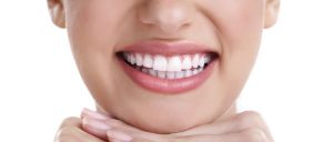 Por esta razón es importantísimo que tus encías estén en buen estado