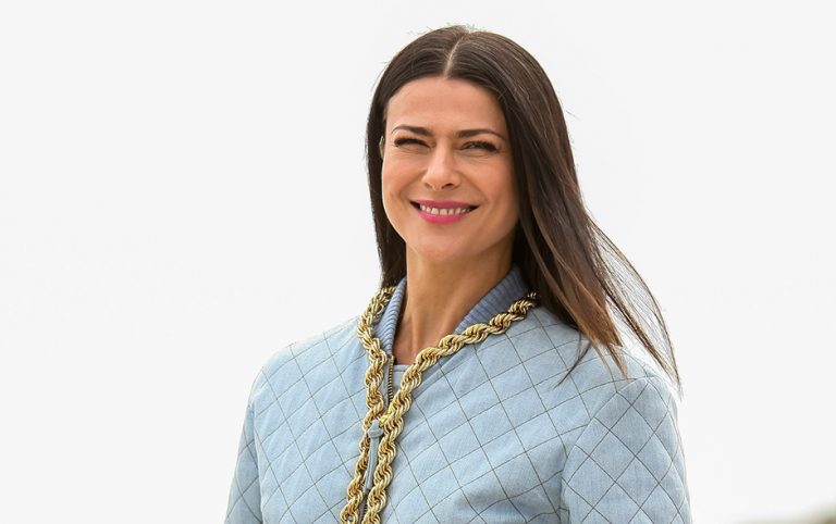 Tonka Tomicic le tiró tallas a Parived en su debut como comediante