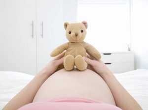 ¡Felicidades! Periodista chilena dio a luz a su tercer bebé