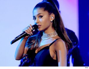 Artistas entregan muestras de apoyo a familiares tras explosiones en concierto de Ariana Grande