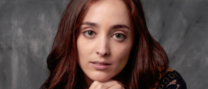 Francisca Walker sorprende con un nuevo look para su nuevo musical "Fiebre de sábado por la noche"