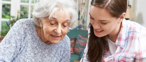 ¿Las personas que ayudan a otros podrían vivir más? Esto es lo que arrojó un estudio