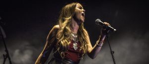 Consuelo Schuster cautivó al público con su show en el CorpArtes