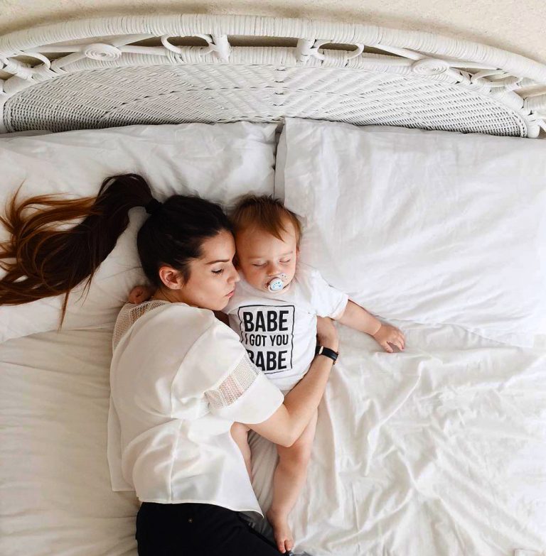 ¿Las mamás necesitan dormir más que el resto?