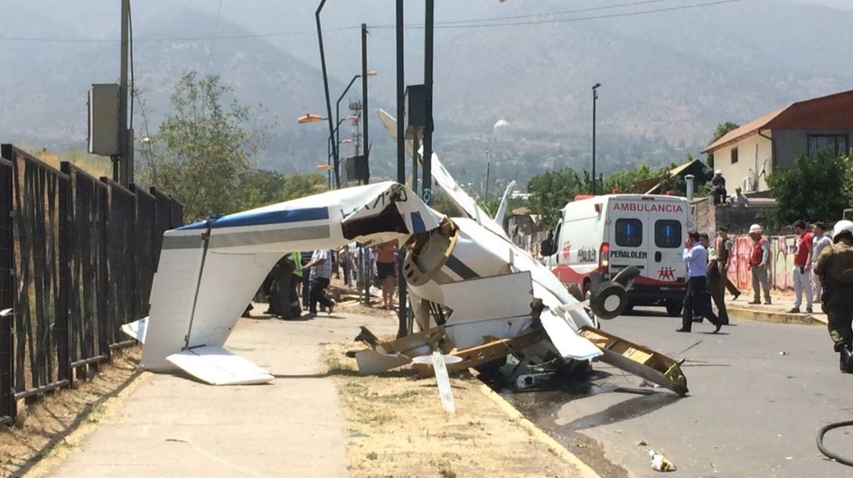 #FMDOSTeInforma Avioneta cae en las cercanías del aeródromo de Tobalaba