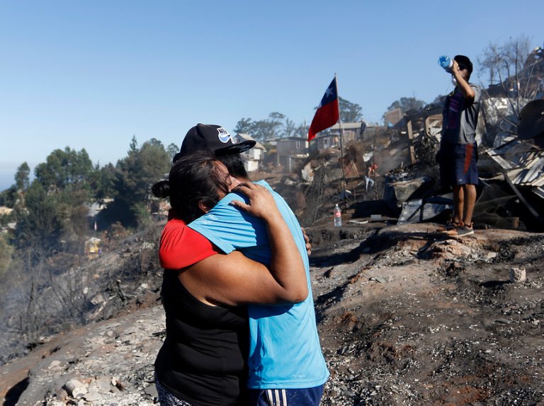 ¡Descubre cómo colaborar! Desafío Levantemos Chile va en ayuda de los damnificados del incendio de Valparaíso