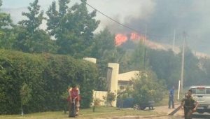#FMDOSTeInforma Alerta roja tras incendio forestal en Pirque