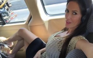 ¿Adriana Barrientos con ojos azules? La modelo preguntó cómo le queda este look