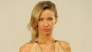 Claudia Schmitd se realiza radical cambio de look