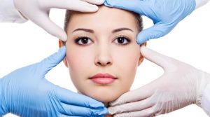 Ex Spice Girls se arrepiente de sus cirugías estéticas