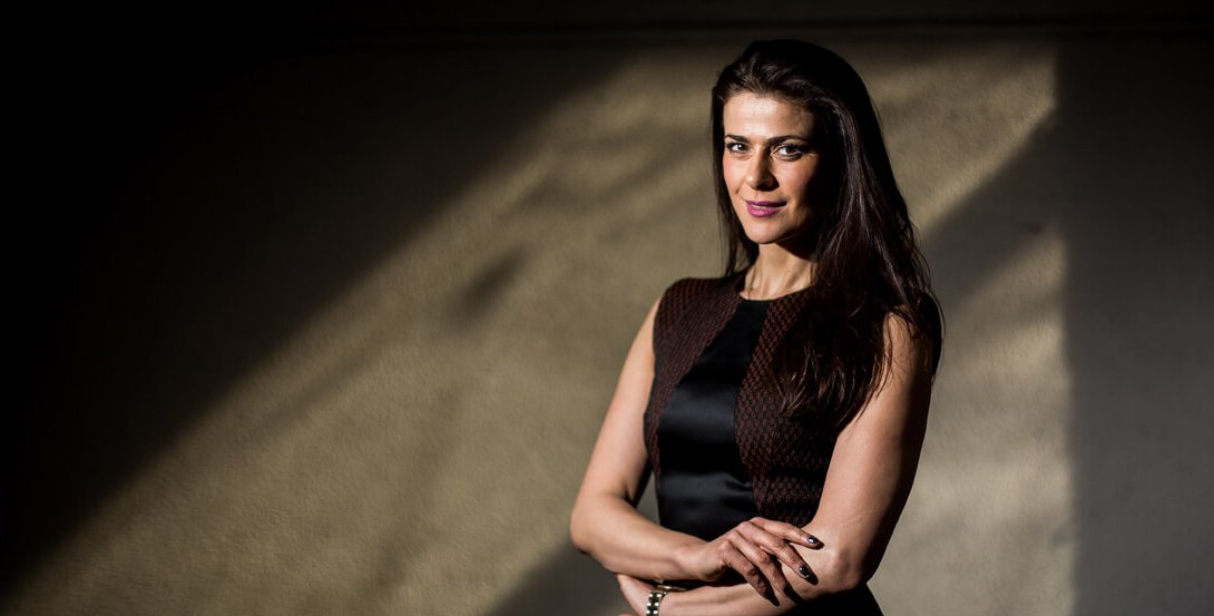 Tonka Tomicic comparte foto del recuerdo haciendo topless