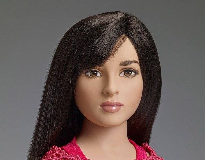 Crean la primera muñeca transgénero del mundo