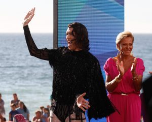 ¿Por qué Di Mondo usa ropa de mujer?