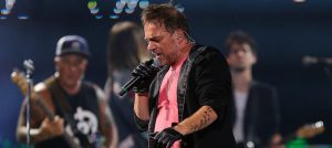 ¡Awwww! Propuesta de matrimonio se realizó durante el show de Los Fabulosos Cadillacs