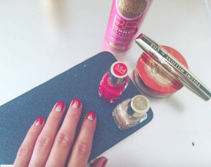 Este es el color de uñas que arrasa en las redes sociales