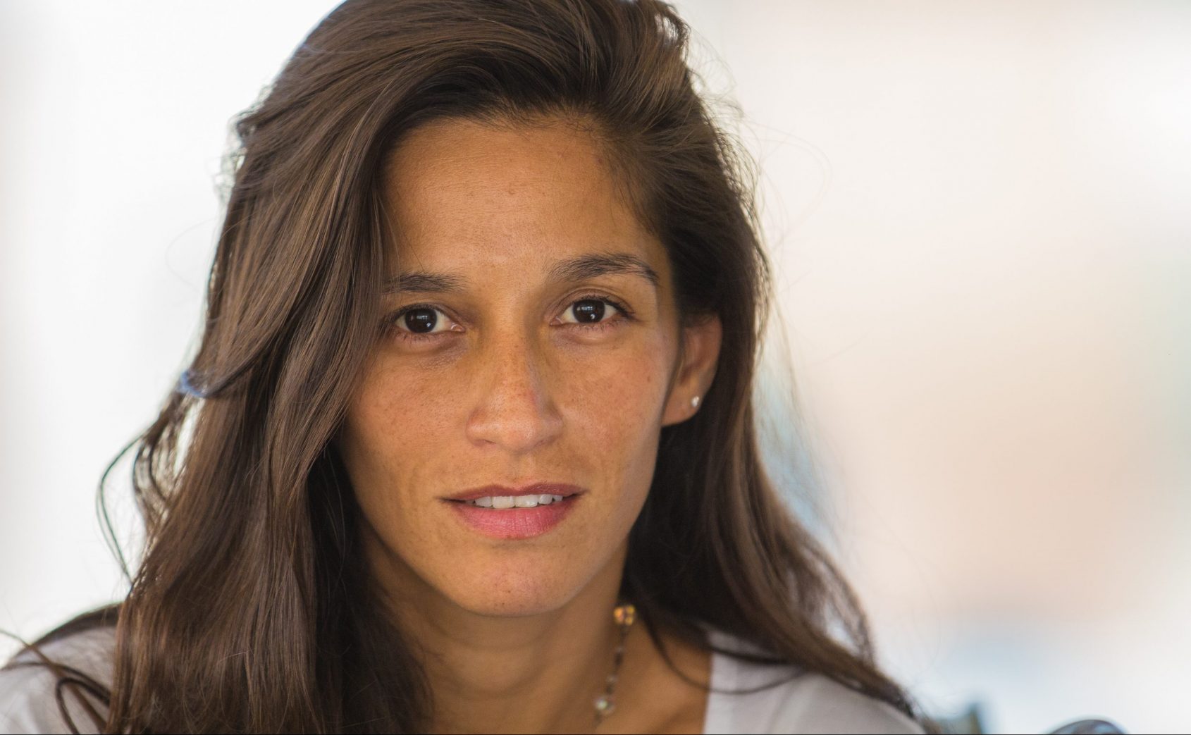 Lorena Capetillo se la jugó con coqueto vestido para la fiesta de clausura de Sanfic