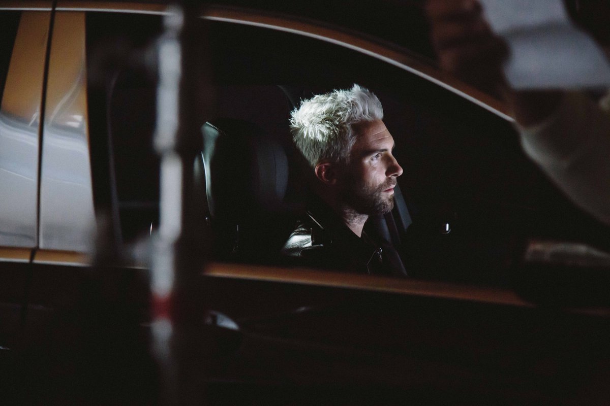 #AlertaDeEstreno Maroon 5 sorprende con el alocado video de su nueva canción "Cold"