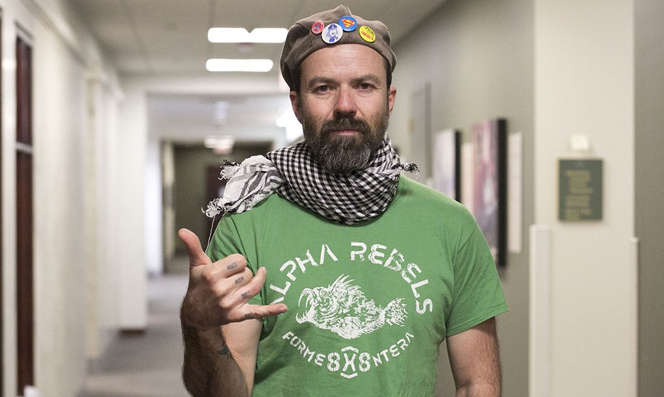 Pau Dónes dedica canción a quienes creen que se está muriendo