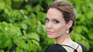 Angelina Jolie habló sobre su separación: "Siempre seremos una familia"