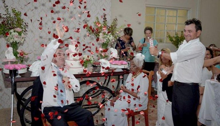 Conmovedora historia de amor revoluciona las redes sociales